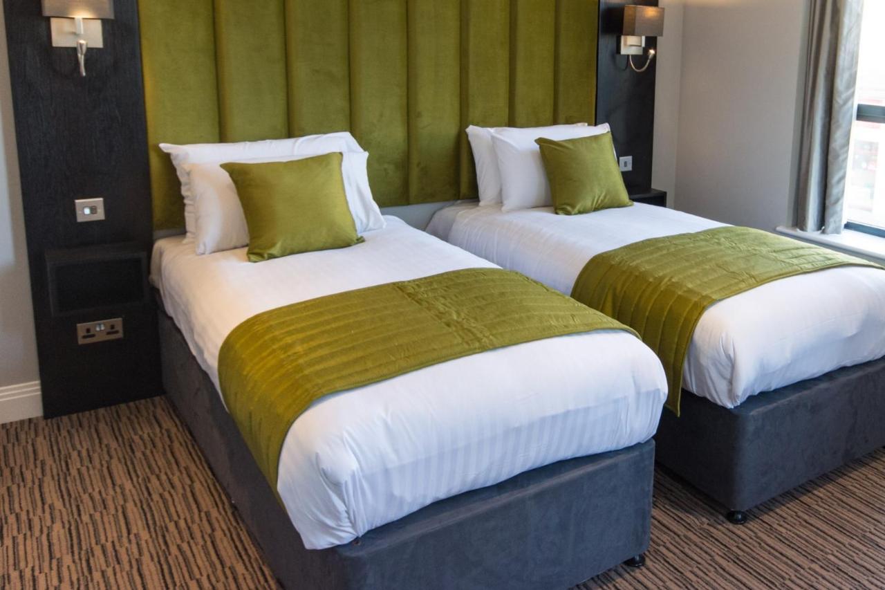 เดอะ ฮ้อก แบค แอนด์ สปา ฟาร์นแฮม Hotel ฟาร์แนม ภายนอก รูปภาพ