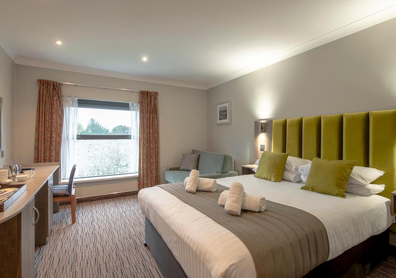 เดอะ ฮ้อก แบค แอนด์ สปา ฟาร์นแฮม Hotel ฟาร์แนม ภายนอก รูปภาพ