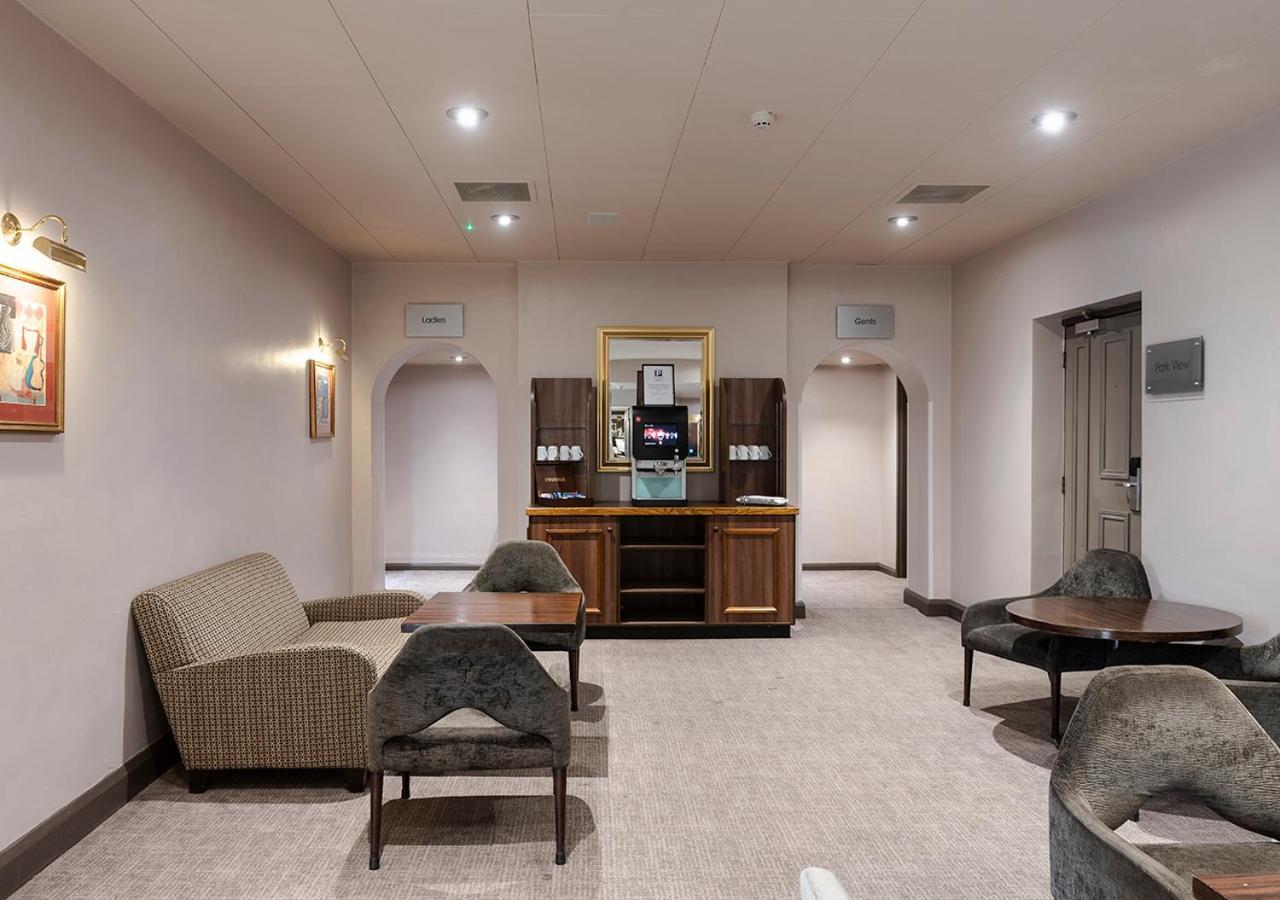 เดอะ ฮ้อก แบค แอนด์ สปา ฟาร์นแฮม Hotel ฟาร์แนม ภายนอก รูปภาพ