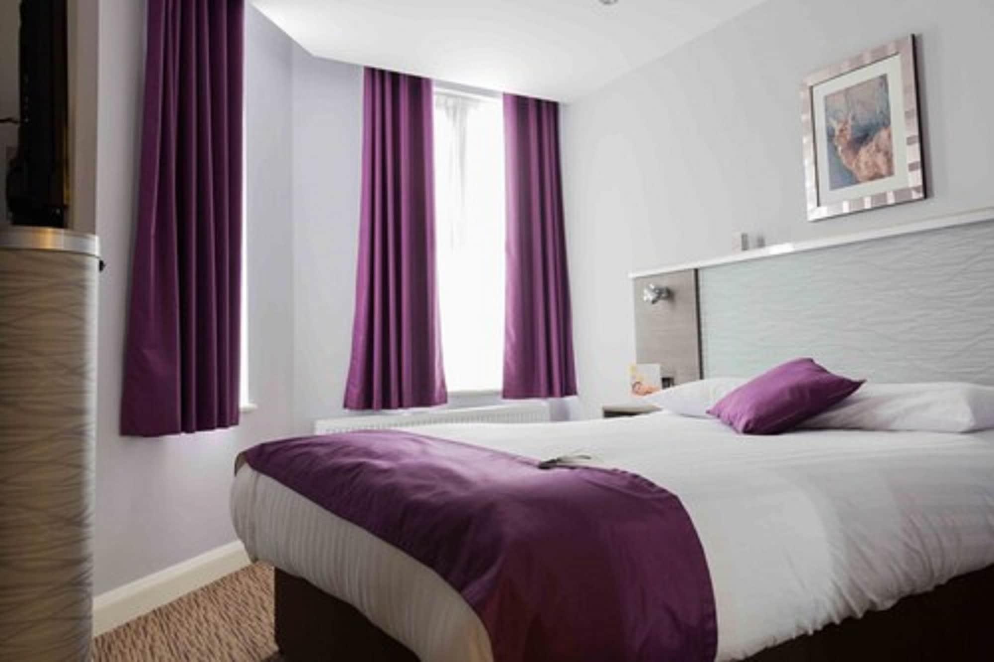 เดอะ ฮ้อก แบค แอนด์ สปา ฟาร์นแฮม Hotel ฟาร์แนม ภายนอก รูปภาพ