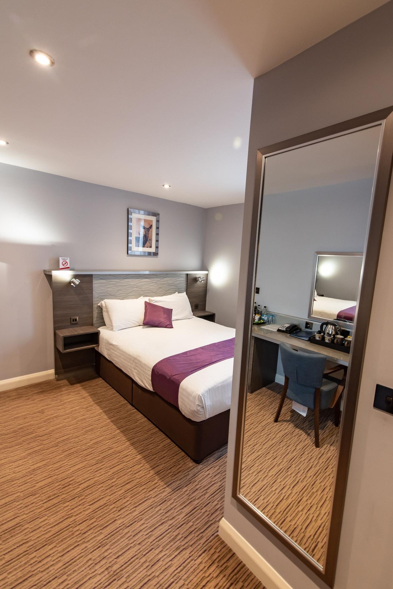 เดอะ ฮ้อก แบค แอนด์ สปา ฟาร์นแฮม Hotel ฟาร์แนม ภายนอก รูปภาพ