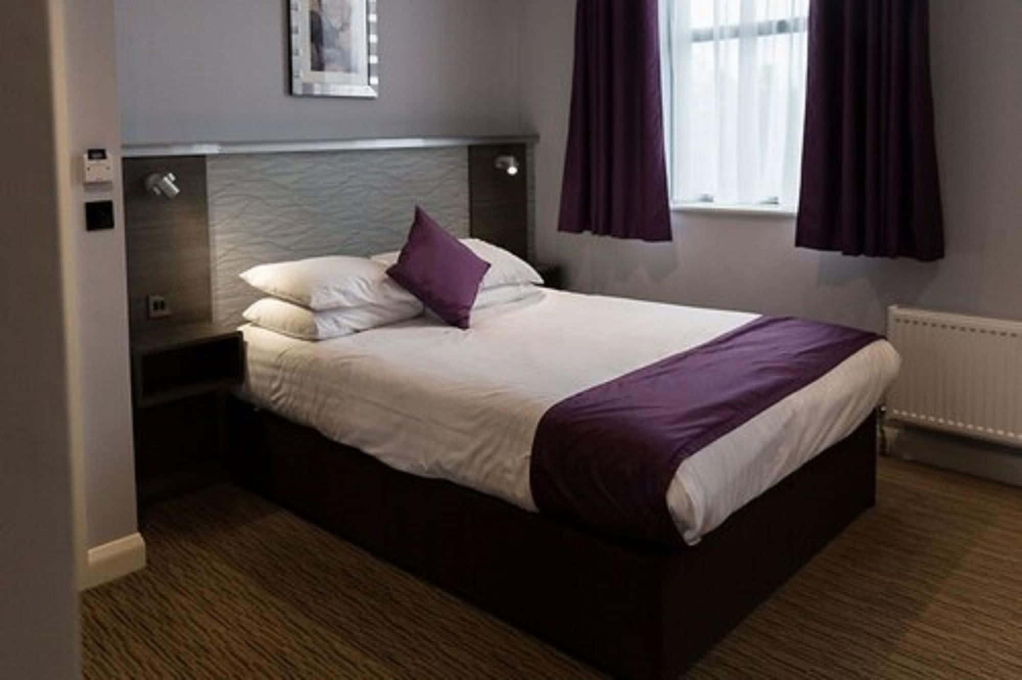เดอะ ฮ้อก แบค แอนด์ สปา ฟาร์นแฮม Hotel ฟาร์แนม ภายนอก รูปภาพ