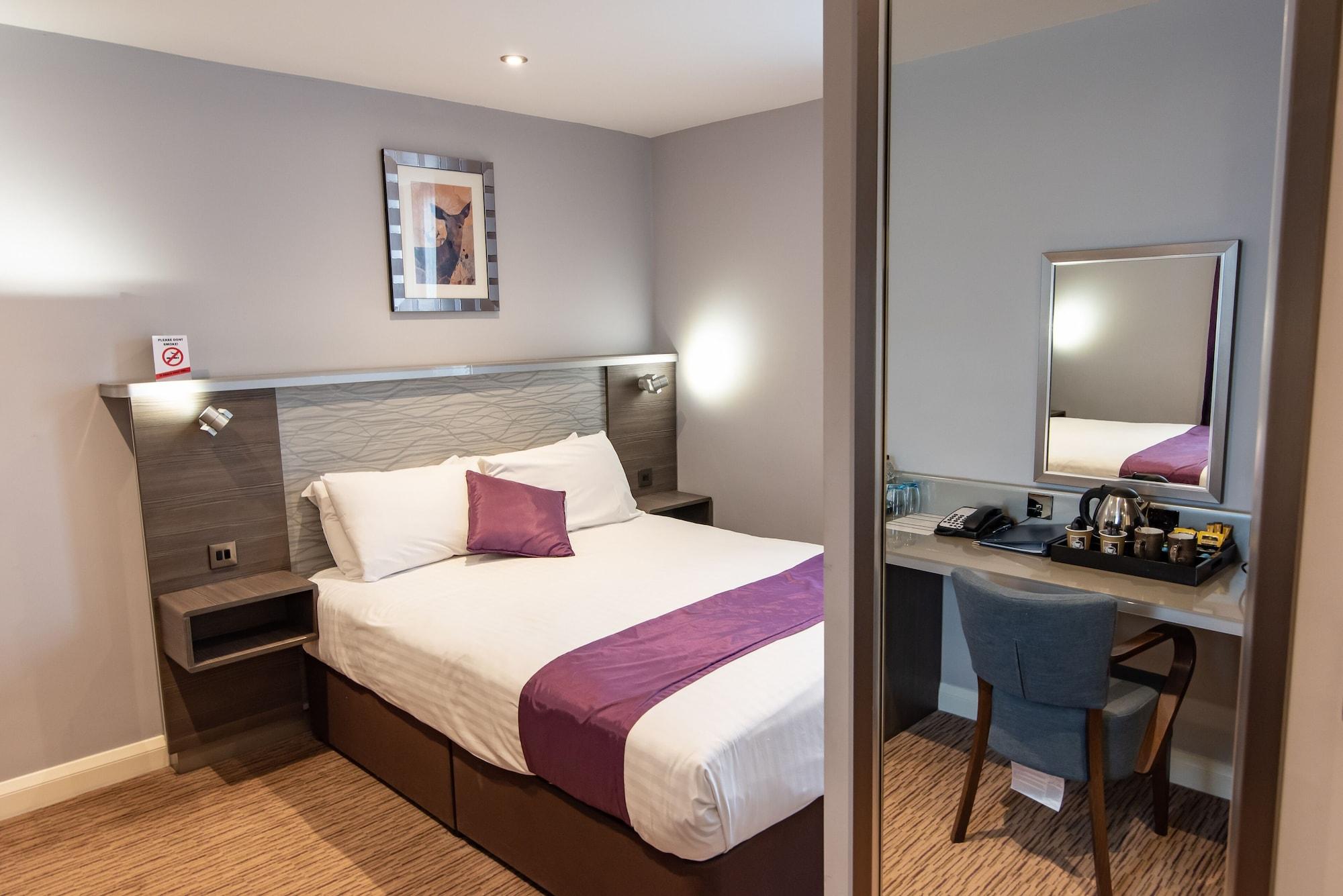 เดอะ ฮ้อก แบค แอนด์ สปา ฟาร์นแฮม Hotel ฟาร์แนม ภายนอก รูปภาพ
