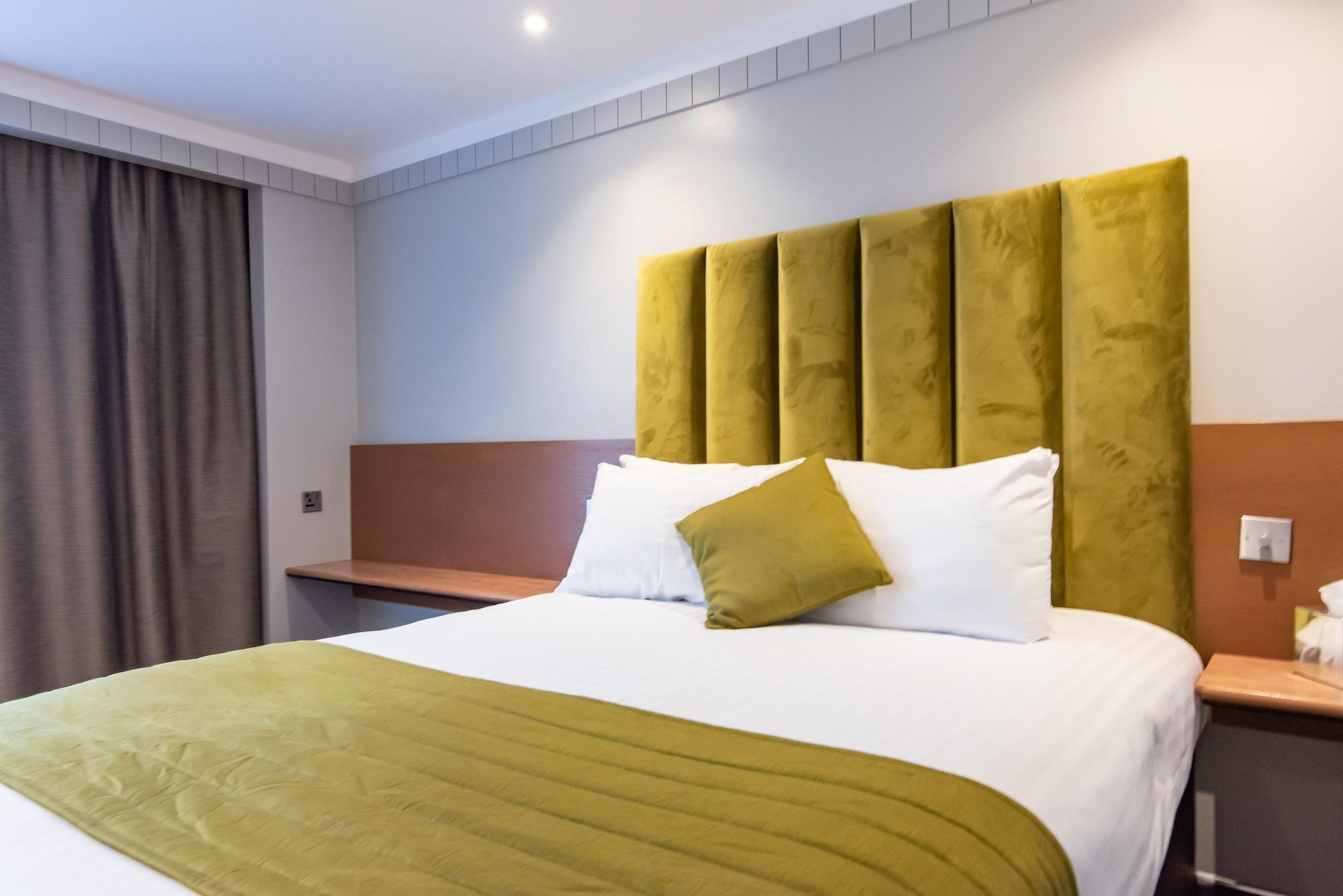 เดอะ ฮ้อก แบค แอนด์ สปา ฟาร์นแฮม Hotel ฟาร์แนม ภายนอก รูปภาพ