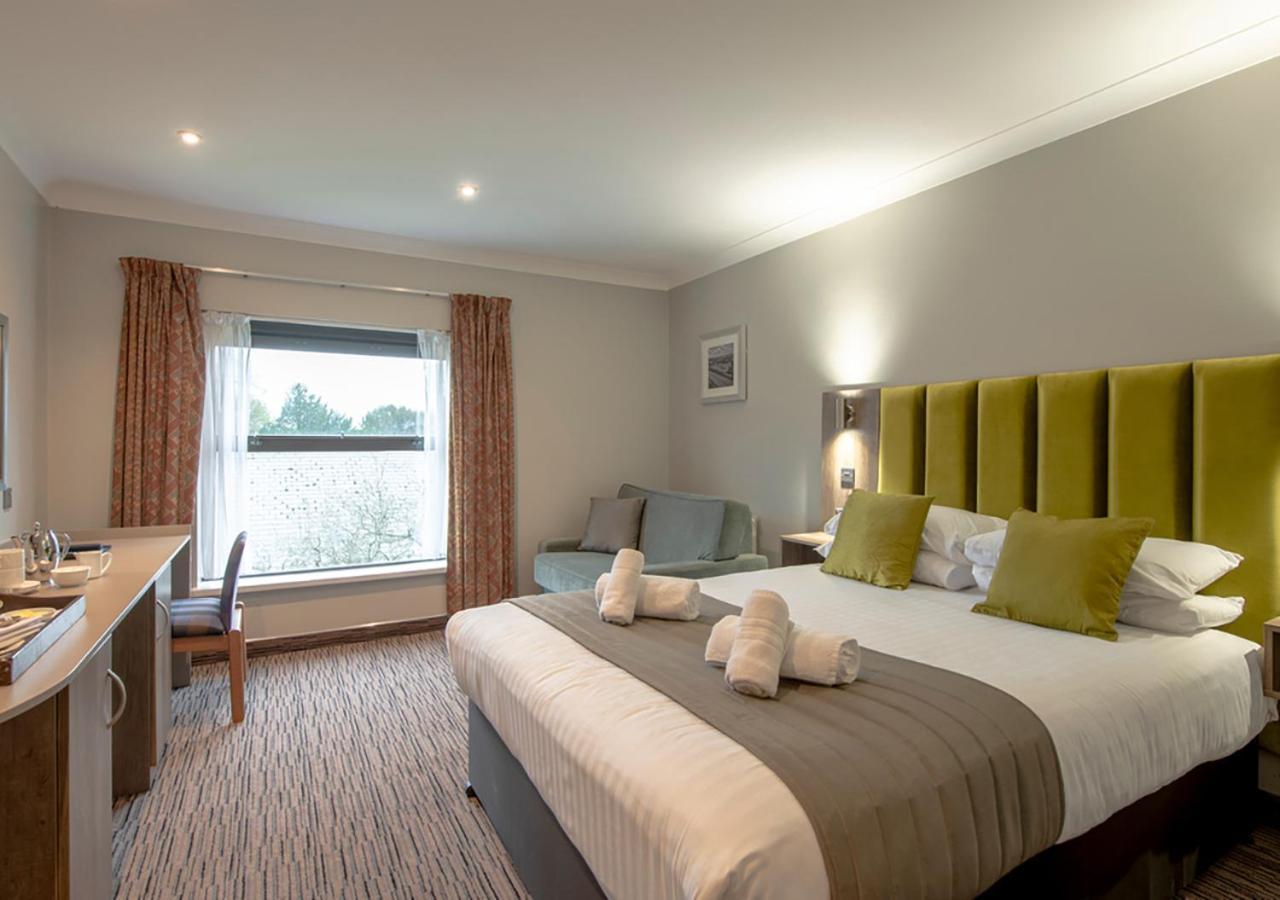 เดอะ ฮ้อก แบค แอนด์ สปา ฟาร์นแฮม Hotel ฟาร์แนม ภายนอก รูปภาพ